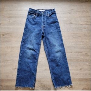 Levi’s ribcage straight leg, crop jeans